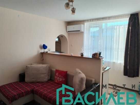Двустаен апартамент в София, Център - 45 кв.м за 1304 €/кв.м - Снимка #1