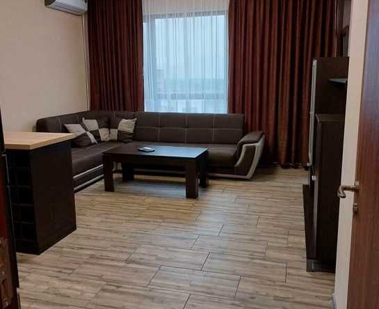 Дава се под наем Двустаен апартамент в Пловдив, Тракия - 70 кв.м за 375 € - Снимка #1