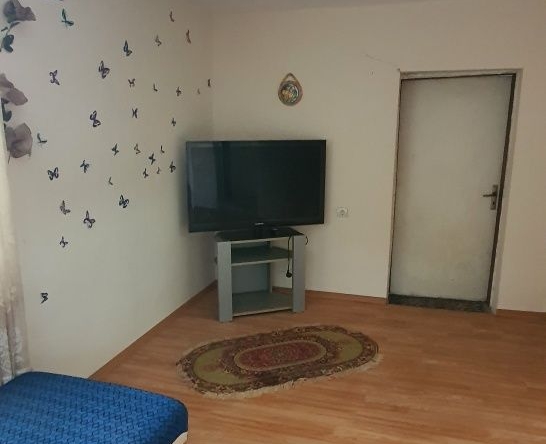 Дава се под наем Къща в Търговище, Вароша - 110 кв.м за 204 € - Снимка #1