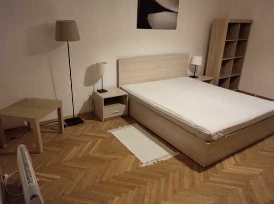 Дава се под наем Двустаен апартамент в София, Център - 60 кв.м за 693.09 € - Снимка #1