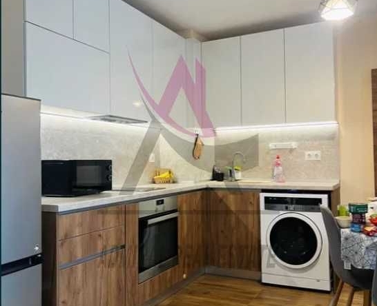 Дава се под наем Двустаен апартамент в Варна, Възраждане 2 - 60 кв.м за 400 € - Снимка #1