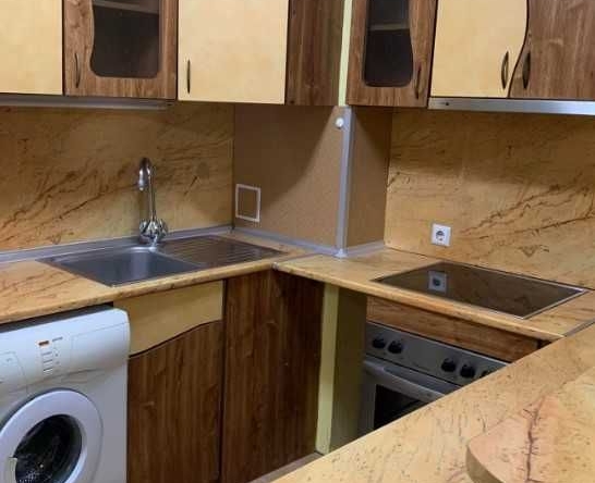 Дава се под наем Тристаен апартамент в Пловдив, Център - 78 кв.м за 244.8 € - Снимка #1