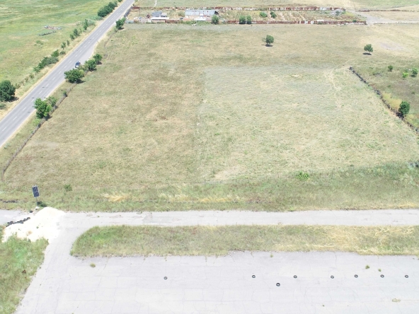 Парцел в Бургас, Славейков - 5870 кв.м за 3 €/кв.м - Снимка #1