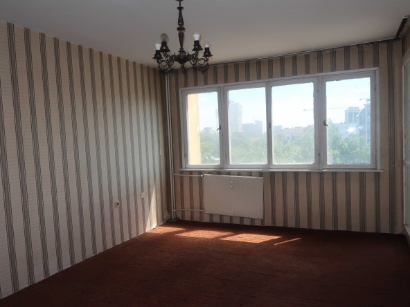 Тристаен апартамент в София, Красно село - 91 кв.м за 1869 €/кв.м - Снимка #1