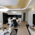 Дава се под наем Тристаен апартамент в София, Център - 119 кв.м за 1136.79 € - Снимка #1