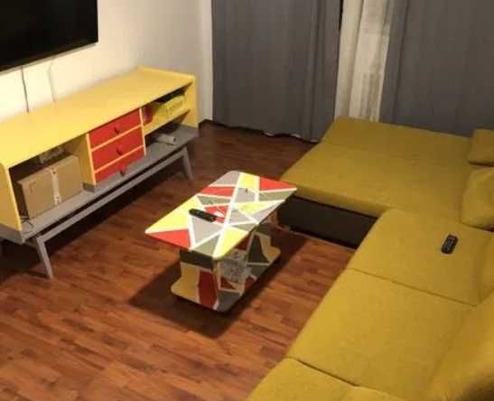 Дава се под наем Тристаен апартамент в Пловдив, Старият град - 90 кв.м за 336.6 € - Снимка #1