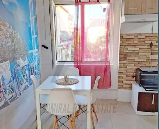 Дава се под наем Двустаен апартамент в Варна, Център - 40 кв.м за 350 € - Снимка #1