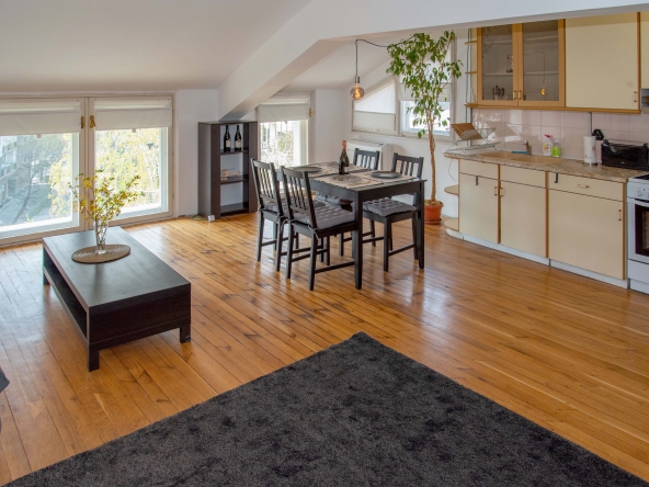 Тристаен апартамент в ж.Южен парк - 100 кв.м за 2580 €/кв.м - Снимка #1