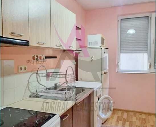 Дава се под наем Двустаен апартамент в Варна, Зимно кино Тракия - 53 кв.м за 332 € - Снимка #1