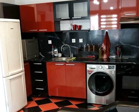 Дава се под наем Двустаен апартамент в Пловдив, Кършияка - 65 кв.м за 375 € - Снимка #1