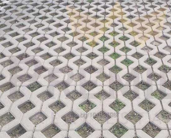 Дава се под наем Гараж / Паркомясто в Варна, Възраждане 1 - 13 кв.м за 51 € - Снимка #1