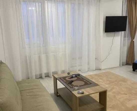 Дава се под наем Едностаен апартамент в Пловдив, Център - 37 кв.м за 204 € - Снимка #1