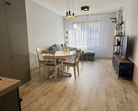 Дава се под наем Двустаен апартамент в София, Красно село - 65 кв.м за 649 € - Снимка #1