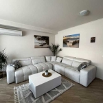 Дава се под наем Тристаен апартамент в София, Дианабад - 98 кв.м за 408 € - Снимка #1