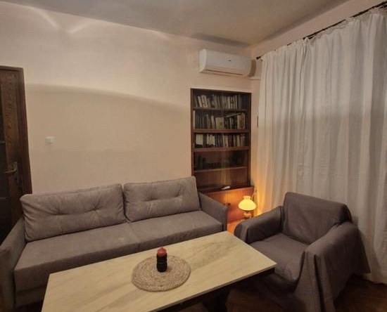 Дава се под наем Тристаен апартамент в София, Лозенец - 80 кв.м за 750 € - Снимка #1