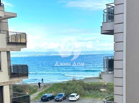 Двустаен апартамент в Поморие - 73 кв.м за 1500 €/кв.м - Снимка #1