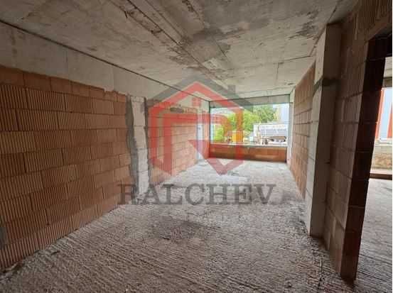 Двустаен апартамент в Варна, Кайсиева градина - 58 кв.м за 1535 €/кв.м - Снимка #1