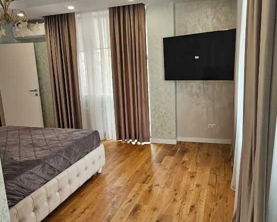 Дава се под наем Двустаен апартамент в София, Слатина - 60 кв.м за 375 € - Снимка #1