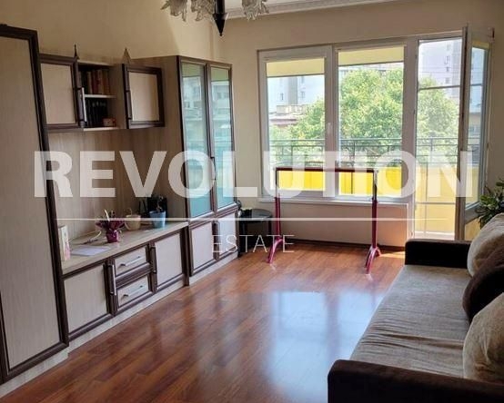 Дава се под наем Тристаен апартамент в Варна, Чайка - 90 кв.м за 600 € - Снимка #1