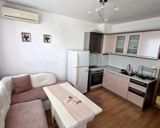 Дава се под наем Двустаен апартамент в Пловдив, Каменица 2 - 46 кв.м за 375 € - Снимка #1