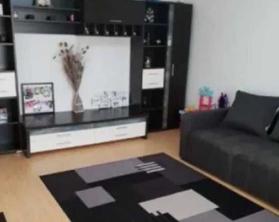 Дава се под наем Тристаен апартамент в Пловдив, Христо Смирненски - 91 кв.м за 255 € - Снимка #1