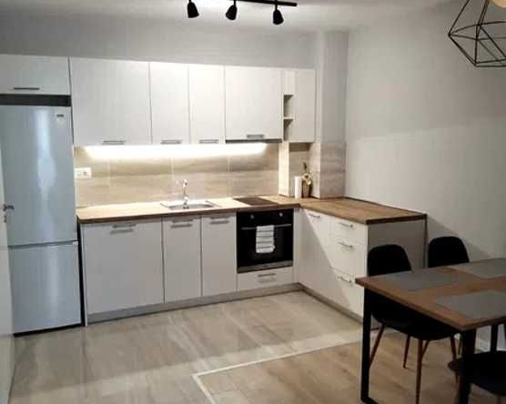 Дава се под наем Двустаен апартамент в Пловдив, Христо Смирненски - 65 кв.м за 500 € - Снимка #1