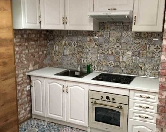 Дава се под наем Тристаен апартамент в Пловдив, Център - 65 кв.м за 300 € - Снимка #1