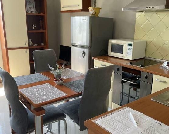 Дава се под наем Двустаен апартамент в Бургас, Възраждане - 65 кв.м за 459 € - Снимка #1