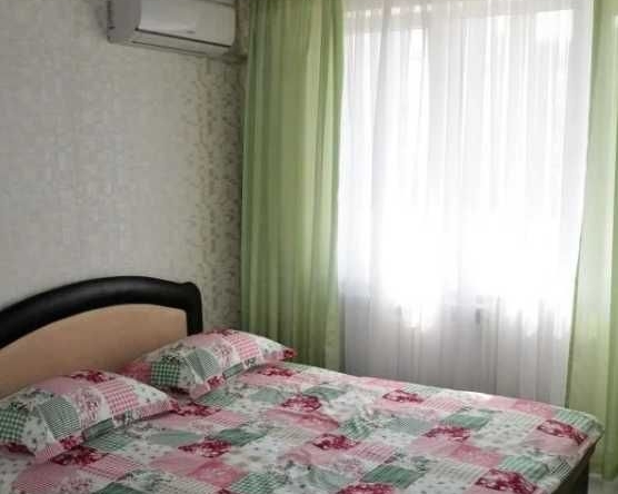 Дава се под наем Едностаен апартамент в Пловдив, Изгрев - 45 кв.м за 183.6 € - Снимка #1