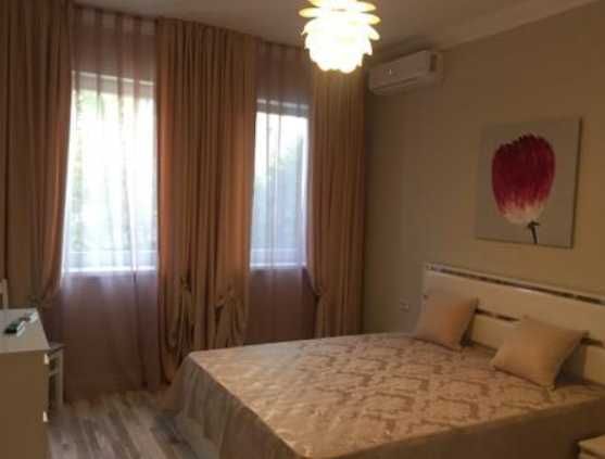 Дава се под наем Тристаен апартамент в Пловдив, Захарна фабрика - 88 кв.м за 265.2 € - Снимка #1