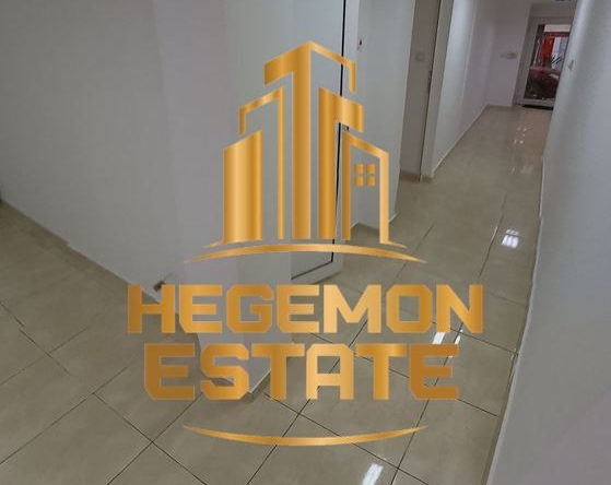 Магазин в Варна, Червен площад - 139 кв.м за 2159 €/кв.м - Снимка #1