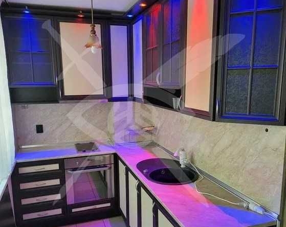 Дава се под наем Четиристаен апартамент в Варна, Зимно кино Тракия - 100 кв.м за 550 € - Снимка #1