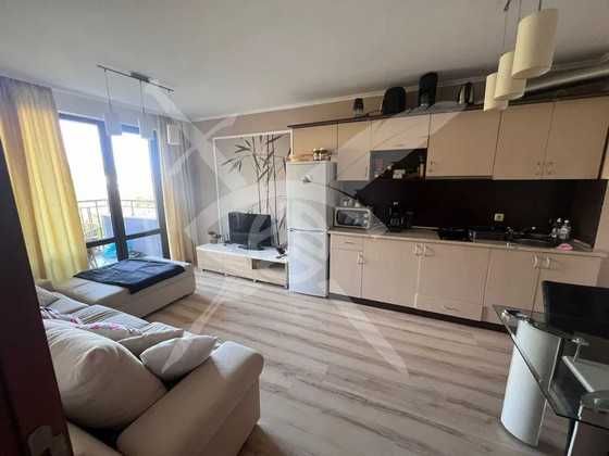 Дава се под наем Тристаен апартамент в к.к. Златни пясъци - 85 кв.м за 448.8 € - Снимка #1