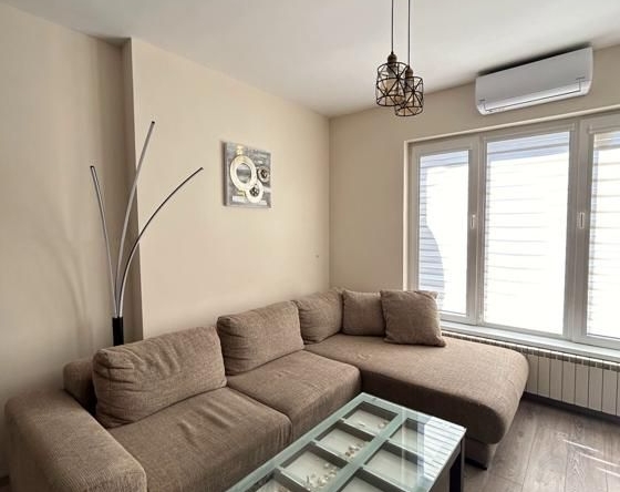 Дава се под наем Двустаен апартамент в София, Център - 55 кв.м за 800 € - Снимка #1