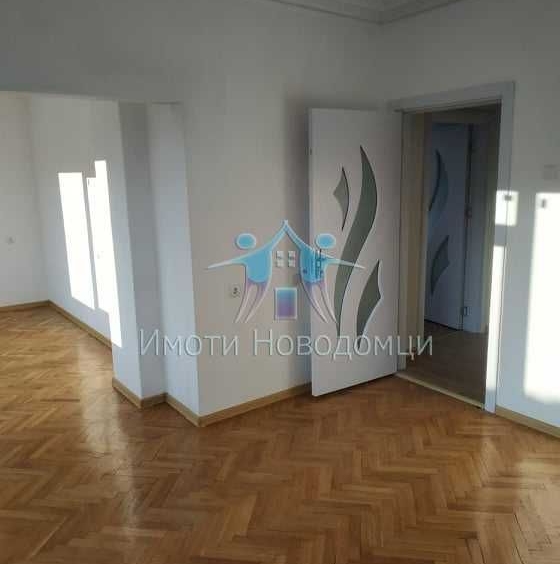 Четиристаен апартамент в Шумен, Пазара - 94 кв.м за 1574 €/кв.м - Снимка #1