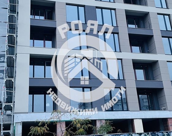 Тристаен апартамент в Пловдив, Тракия - 98 кв.м за 1276 €/кв.м - Снимка #1