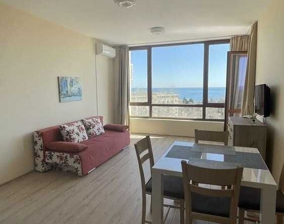 Дава се под наем Двустаен апартамент в к.к. Златни пясъци - 70 кв.м за 358 € - Снимка #1