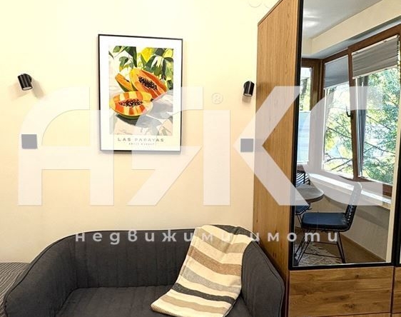 Дава се под наем Едностаен апартамент в София, Център - 26 кв.м за 628.32 € - Снимка #1