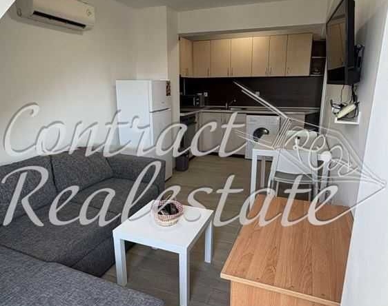 Дава се под наем Двустаен апартамент в Варна, Център - 55 кв.м за 428.91 € - Снимка #1