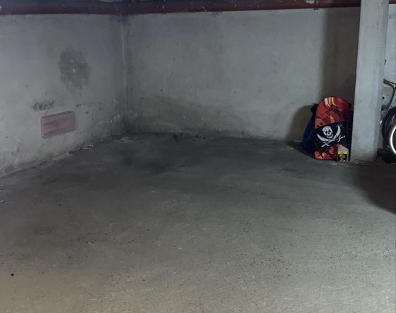 Дава се под наем Гараж / Паркомясто в Пловдив, Младежки Хълм - 25 кв.м за 75.48 € - Снимка #1