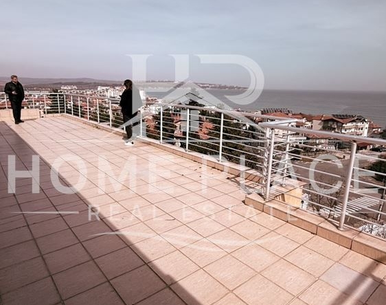 Тристаен апартамент в Обзор - 276 кв.м за 222 €/кв.м - Снимка #1