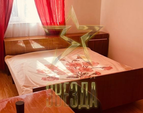 Дава се под наем Тристаен апартамент в Пловдив, Център - 100 кв.м за 390 € - Снимка #1