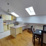 Дава се под наем Тристаен апартамент в Пловдив, Каменица 1 - 84 кв.м за 234.6 € - Снимка #1