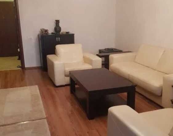 Дава се под наем Четиристаен апартамент в Бургас, Меден рудник - зона Д - 95 кв.м за 229.5 € - Снимка #1