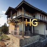 Къща в с. Царичино, Област Добрич - 270 кв.м за 282 €/кв.м - Снимка #1