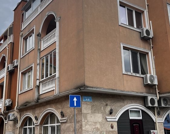 Дава се под наем Двустаен апартамент в Поморие - 55 кв.м за 350 € - Снимка #1