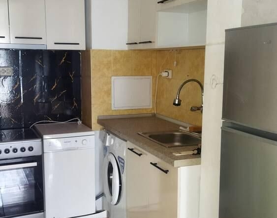 Дава се под наем Двустаен апартамент в Бургас, Възраждане - 72 кв.м за 357 € - Снимка #1