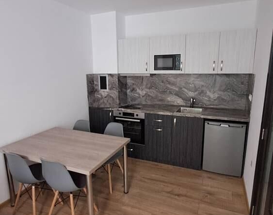 Дава се под наем Двустаен апартамент в Бургас, Изгрев - 47 кв.м за 459 € - Снимка #1