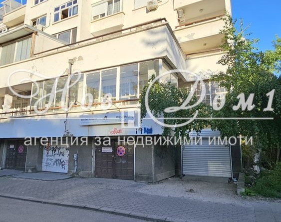 Магазин в София, Борово - 250 кв.м за 1500 €/кв.м - Снимка #1