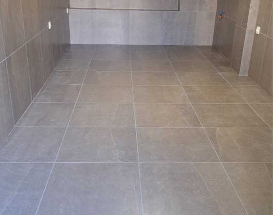 Гараж / Паркомясто в Казанлък - 18 кв.м за 1556 €/кв.м - Снимка #1